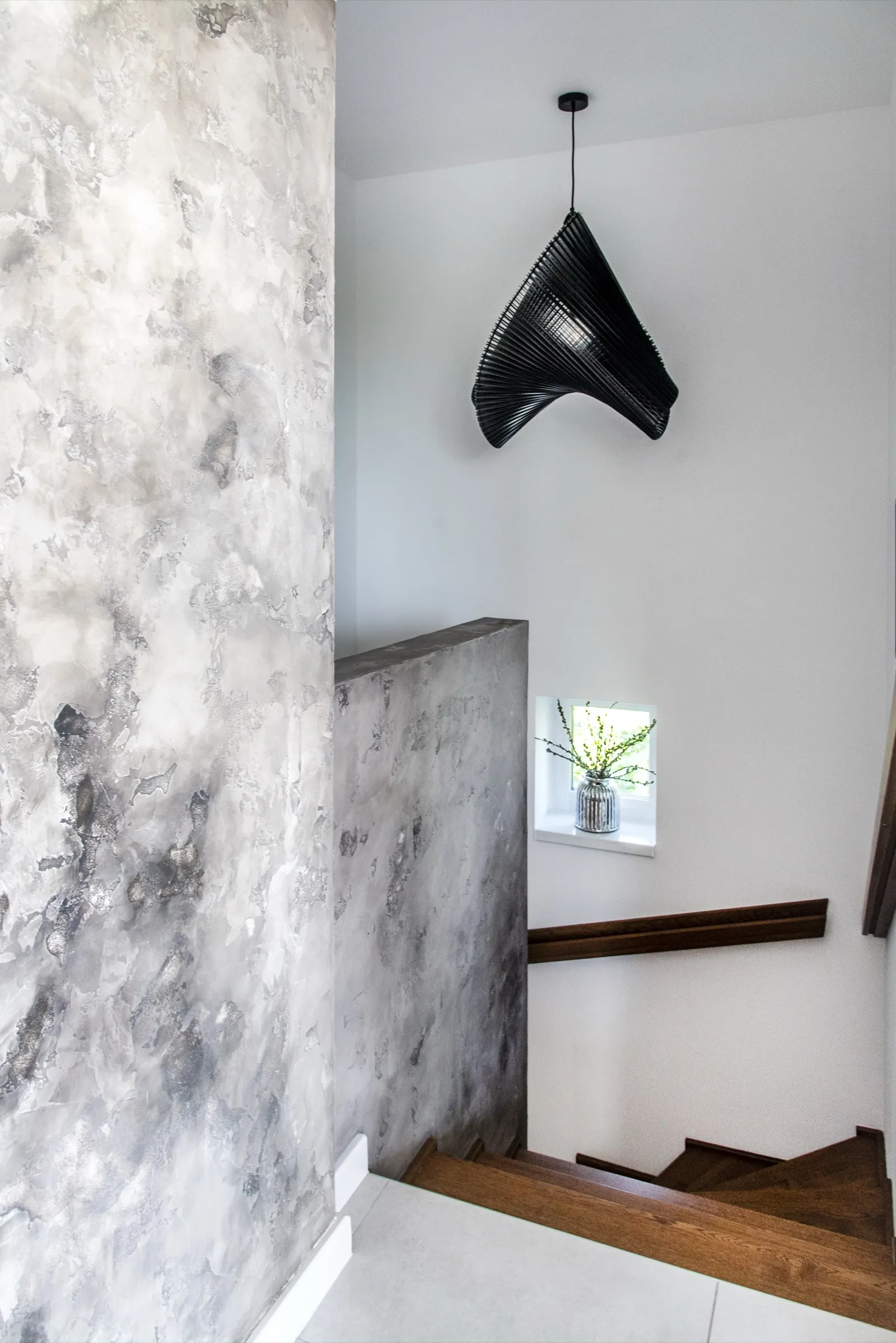 Bathroom with vertical LED mirror strips