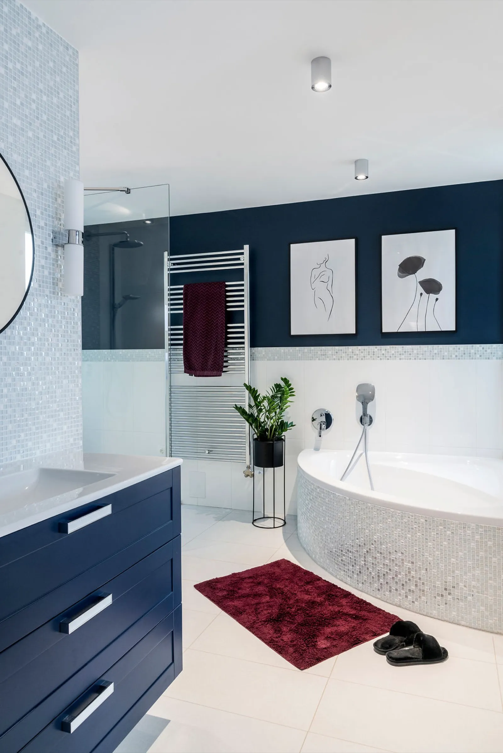 Kitchen and dining area with garden view