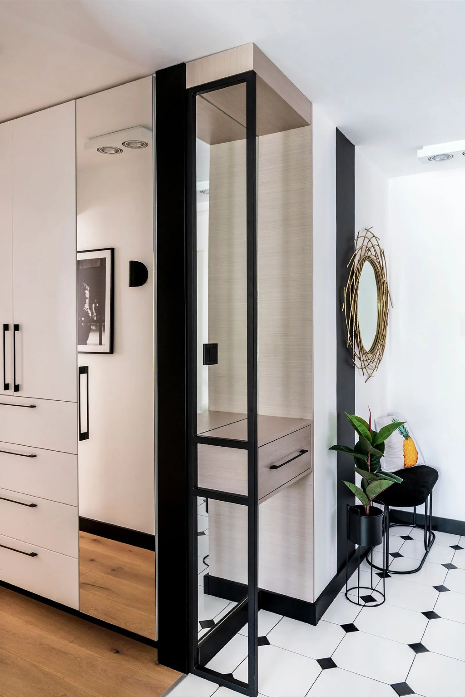 Media wall with decorative wallpaper