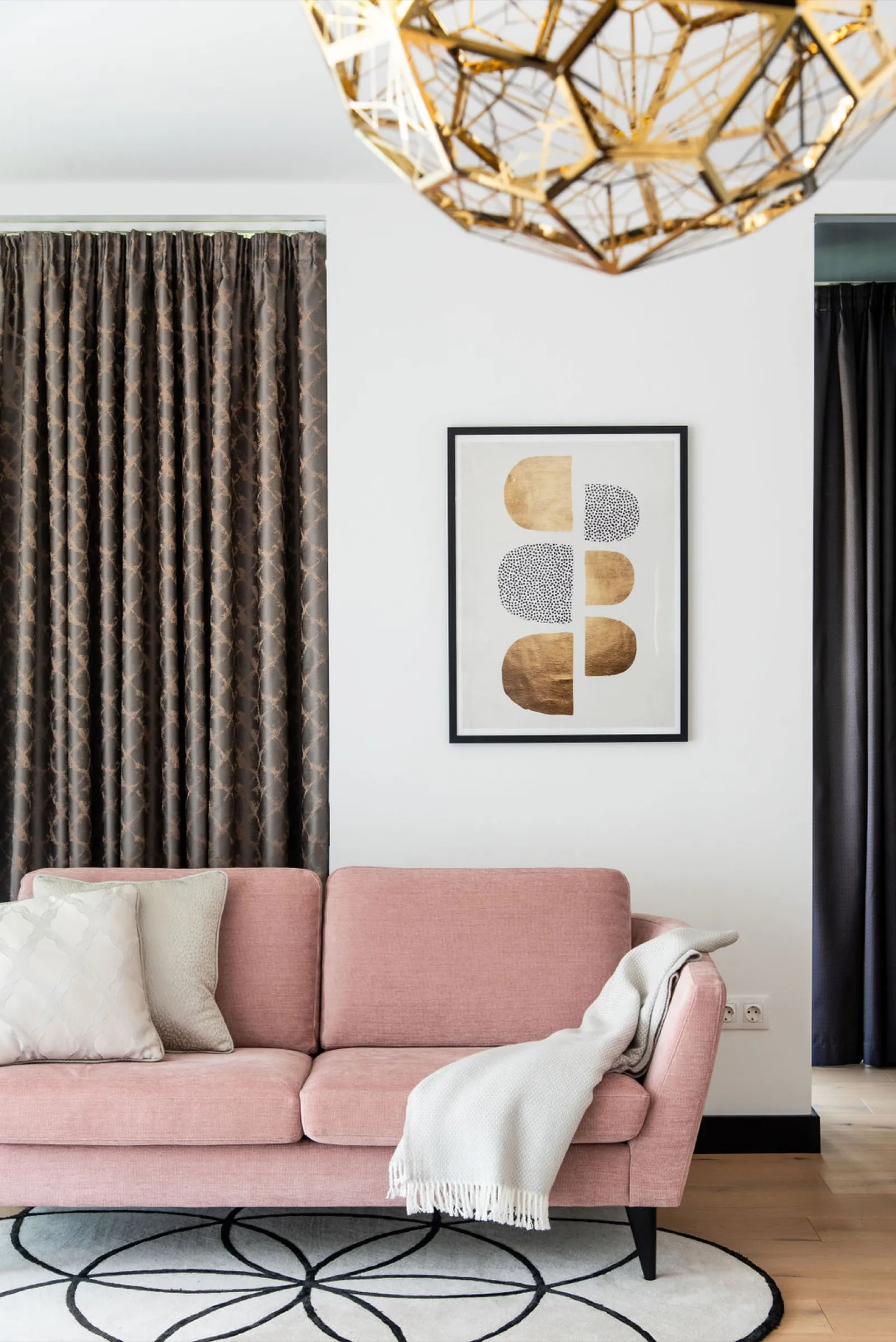 Guest room with own shower