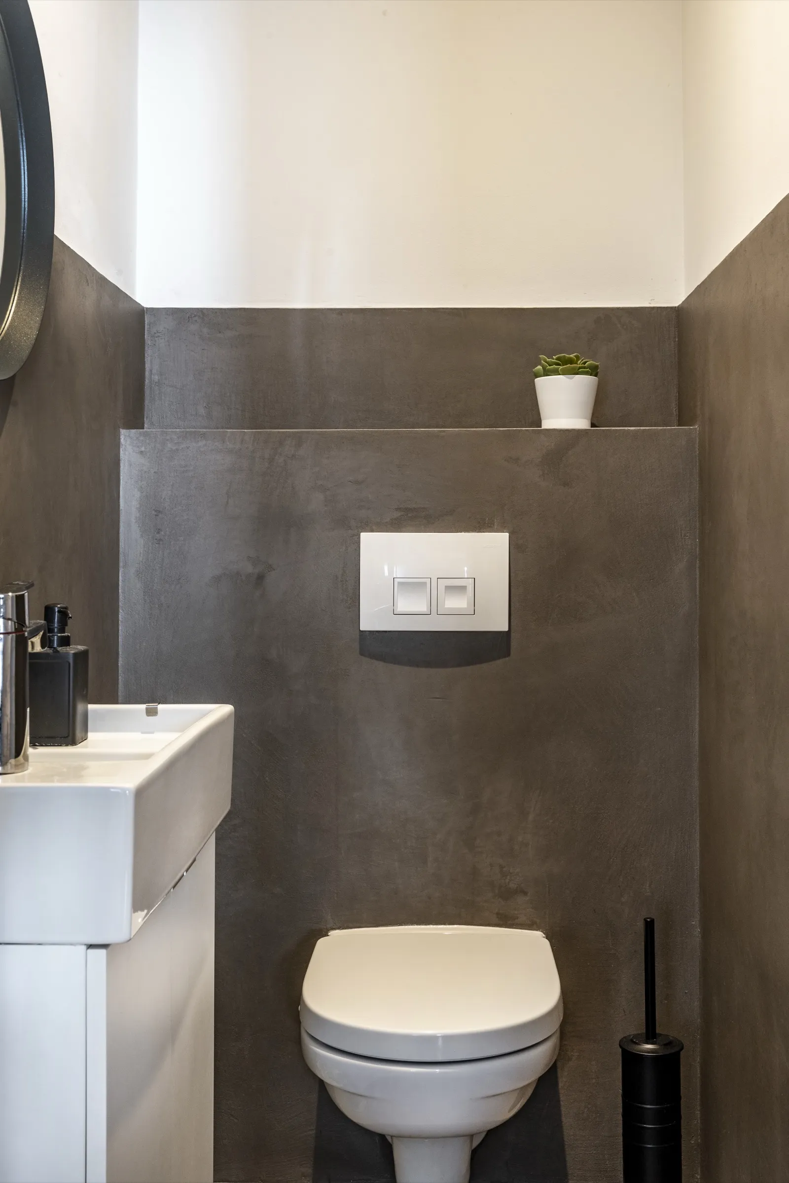 Plants softening the industrial character