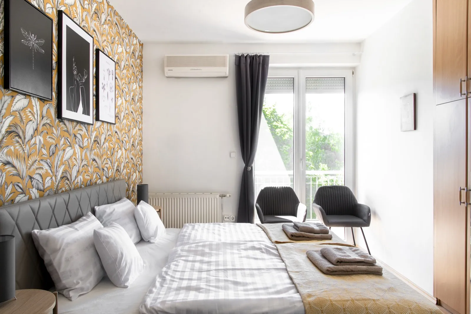 Entrance hall with warm yellow wall