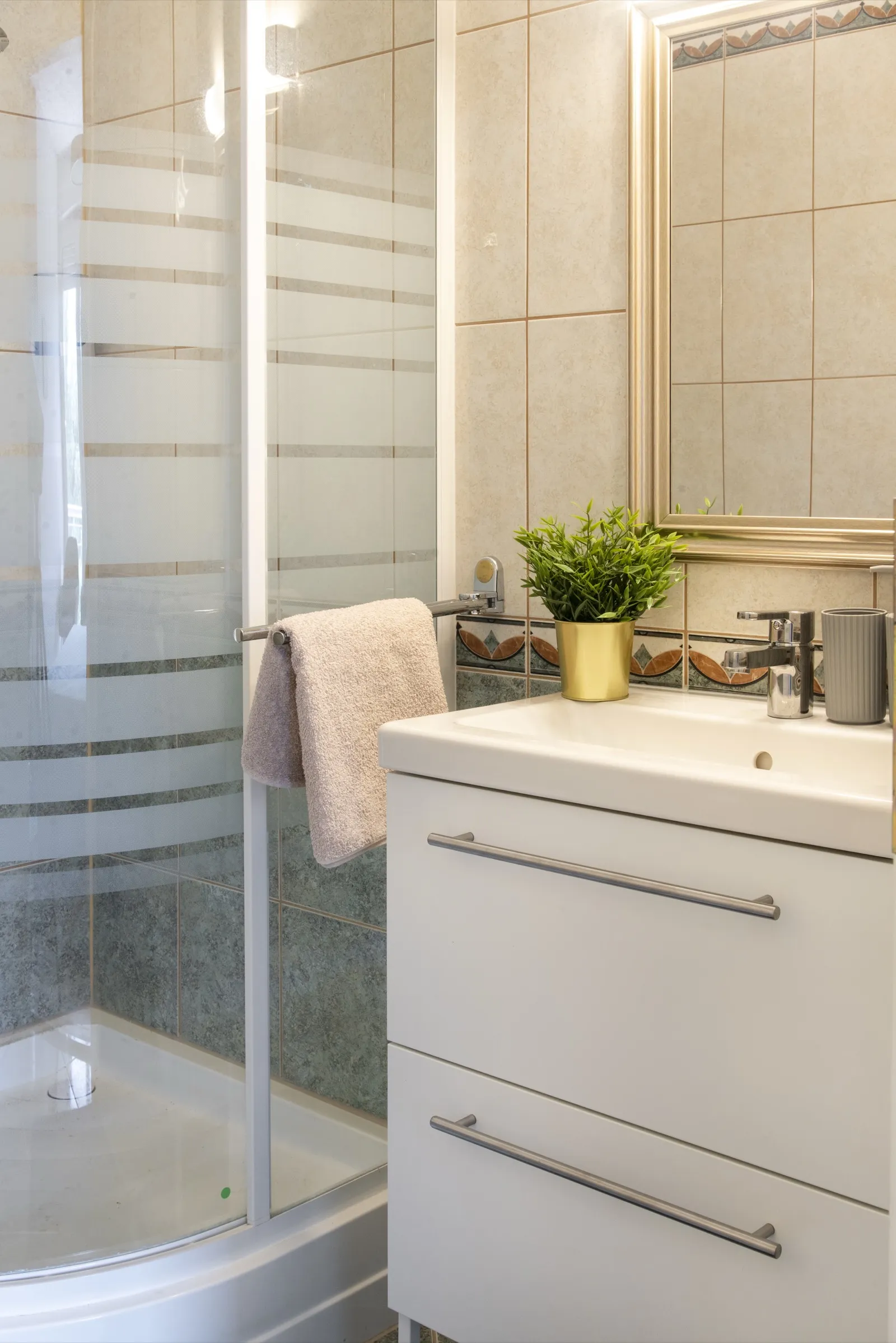 Terrace seating with lake panorama