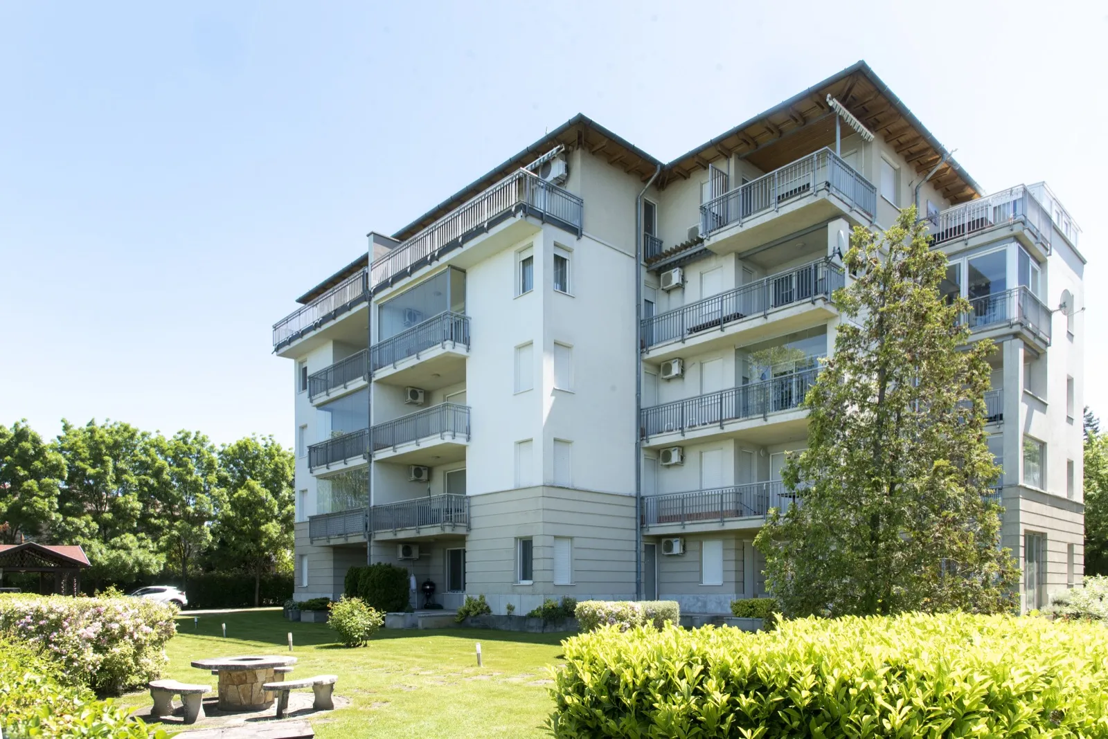 Bedspread and textile details