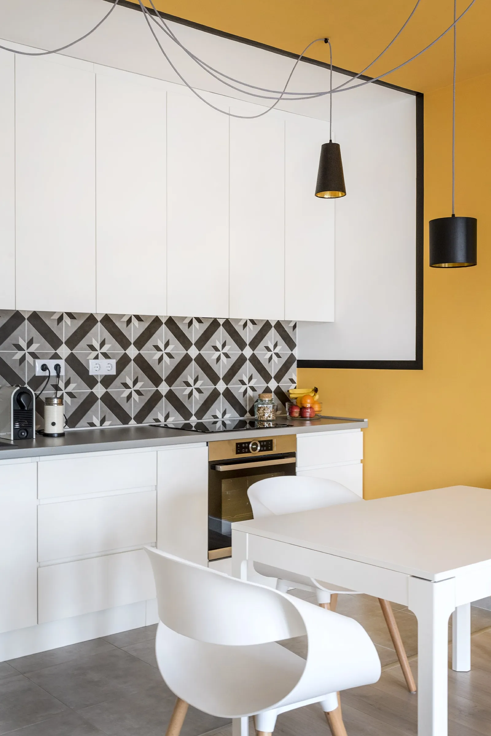 Living room with the kilim rug as centrepiece