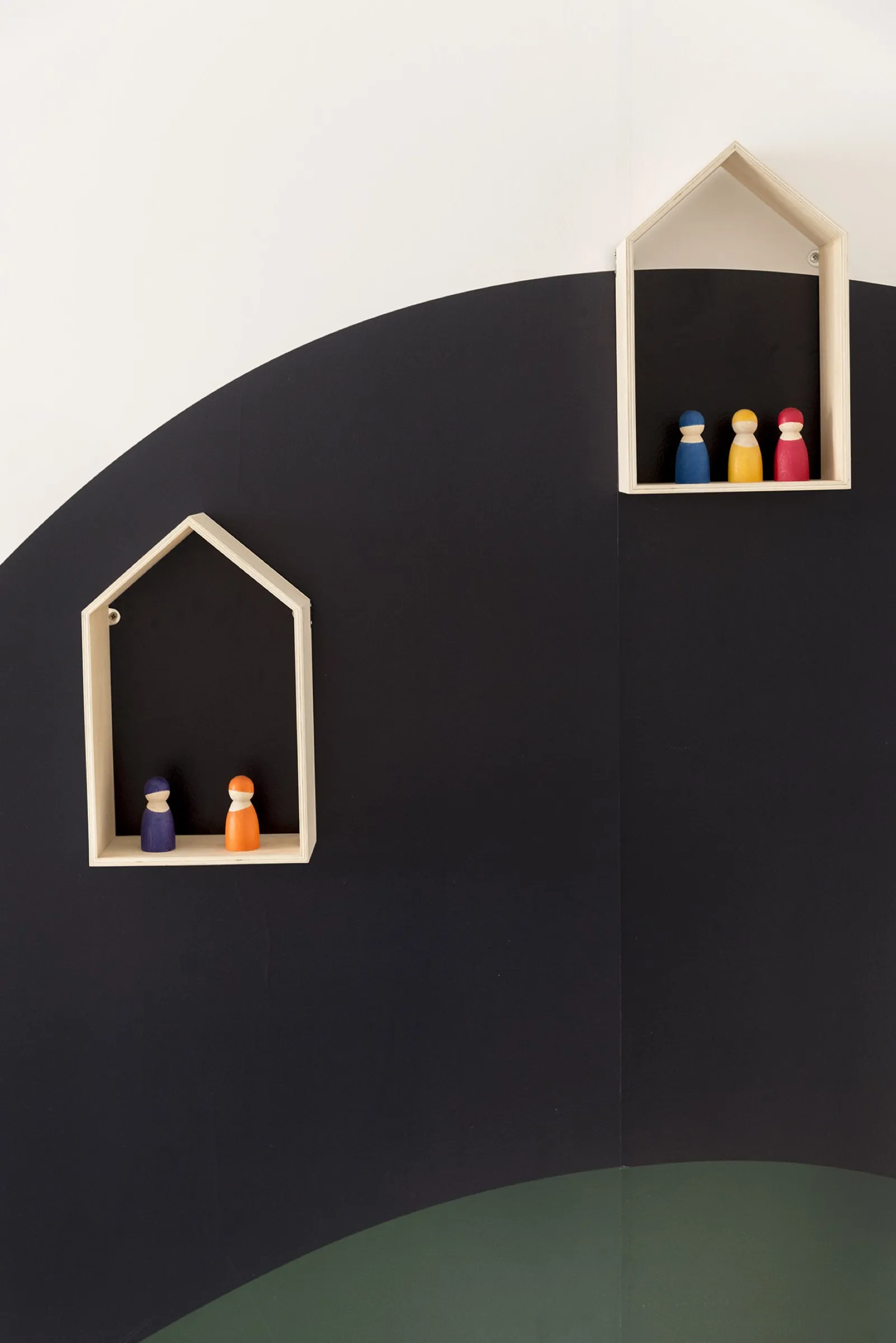 Zebra wall art in the bathroom