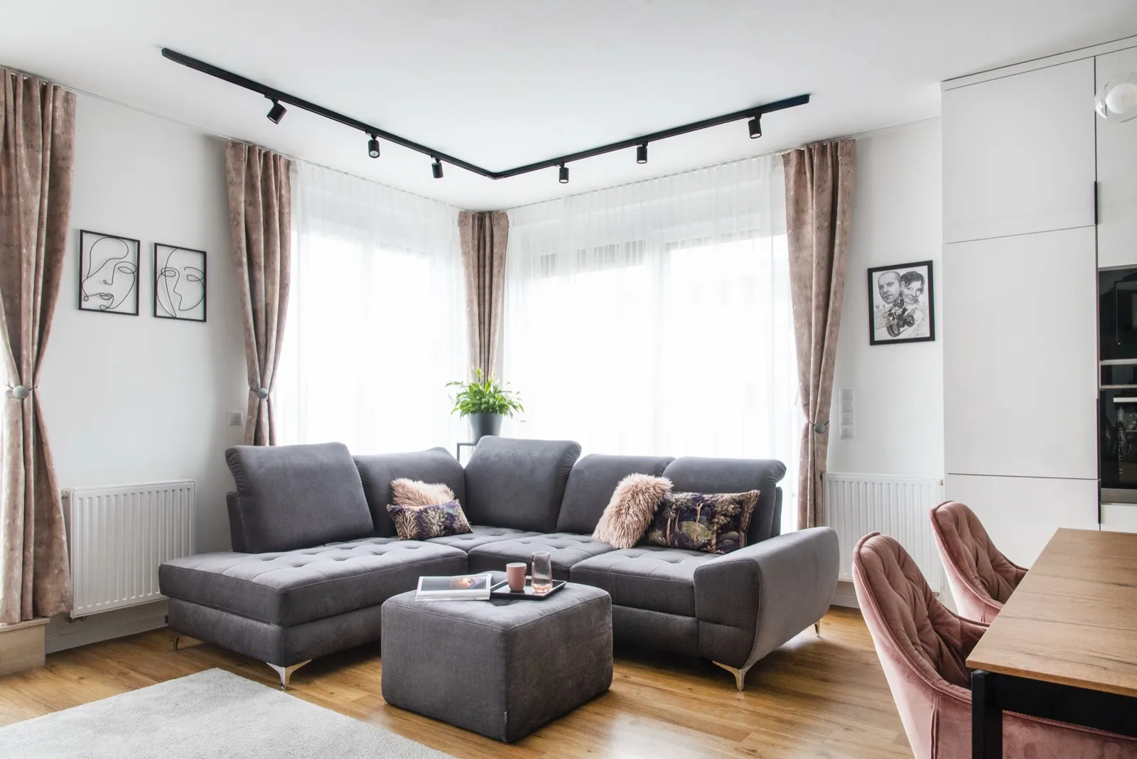 Entrance hall warm welcome